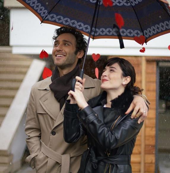 KEKE NTERNETTE YAYINLANSAYDI; Show TV'de ksa sre nce yayn hayatna balayan Tehlikeli Karm iin final iddialar kol geziyor. Sosyal medyada 'Keke internet dizisi olsayd' gibi yorumlar yaplan Tehlikeli Karm iin henz net bir karar yok.