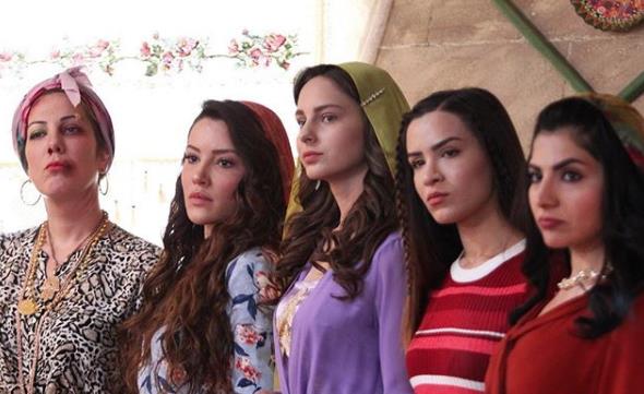 SURVIVOR'DAN SONRA ZRVE GREMED; TV 8'in fenomen yarma program Survivor'dan sonra Total, AB ve ABC reyting sonularnn zirvesinden dmeyen Yeni Gelin, Survivor 2018 baladnda beri zirve gremedi.