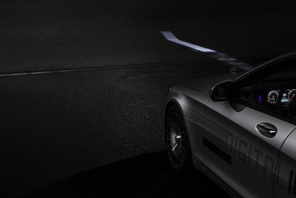 Mercedes&#8217;in ardndan otomotiv sektrnn dier nemli markalarnn da benzer far teknolojileri sunmas bekleniyor.