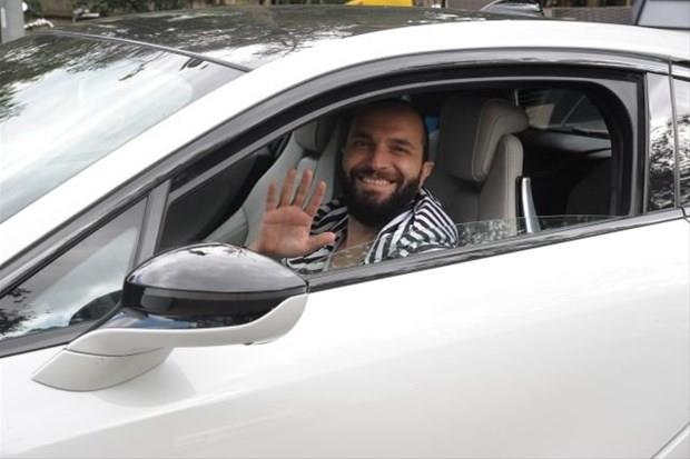 ''Ama imdi ocuklu bir aile olduk samyoruz'' dedi.