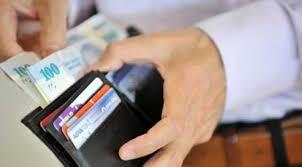 Memur temmuzda 3 zam alacak. Maalara temmuzda toplu szleme kapsamnda yzde 3.5 zam yaplacak. Yln ilk yarsnda TFE yzde 4' aarsa enflasyon fark da verilecek. Ayrca memurlara her ay denen aile yardm da artacak.