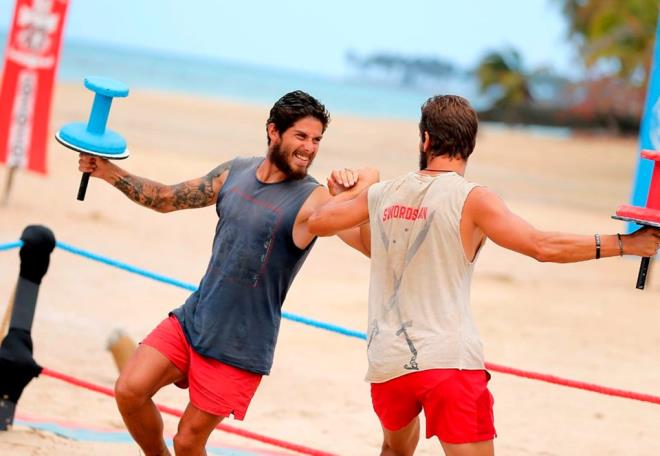 Survivor&#8217;n cuma gn yaynlanan son blmnde nller ile Gnlller takm konforlu baraka dl iin kar karya geldi. Ayn zamanda migrodalga ve peynirli brek dll mcadeleyi 6-10 Gnlller takm kazand.