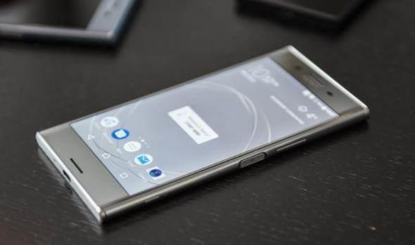 Sony Xperia XZ Premium<br>    Arl: 195 gram  Ekran znrl: 5.46 in ekran, 3840x2160 piksel znrlk