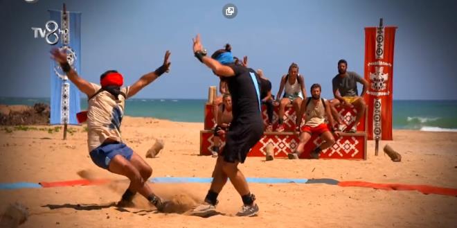 TURAB'YE 5 MA CEZA! Survivor 2018'de Turabi'nin Gnlller takmnda yaran Anl ve Hakan'a yapt saygszlk sonrasnda gerginlik yaand. Acun Ilcal ise konseyde kararn aklad. Acun Ilcal yaplan toplant sonrasnda Turabi'nin nmzdeki 5 ma oynamayacan belirtti.