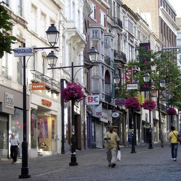 Ya akraba ba ya da gl bir i plan istiyor. Devletin belirledii uzun fakat eit uygulanan bir yaplacaklar listesine sahipler.