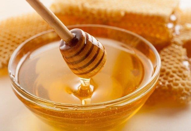 SABAHLARI ELMA SRKES BAL NASIL LR<p>      1 tatl ka bak<p>    1 tatl ka elma sirkesi<p>    1 su barda su