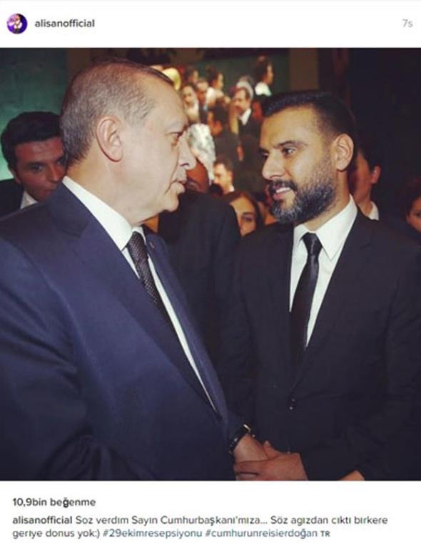 ERDOAN'A SZ VERMT: arkc Alian, 2016 ylndaki 29 Ekim Cumhuriyet Bayram resepsiyonunda Cumhurbakan Recep Tayyip Erdoan'a 6 ay iinde evleneceine ynelik sz vermiti. Alian, konuyla ilgili Instagram hesabndan "Sz verdim Cumhubakanmza, sz azdan kt" yorumunu yapmt.