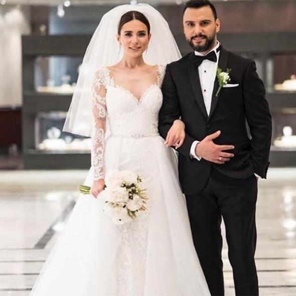 Nikah trenin ardndan Cumhurbakan Erdoan, salondan ayrld.