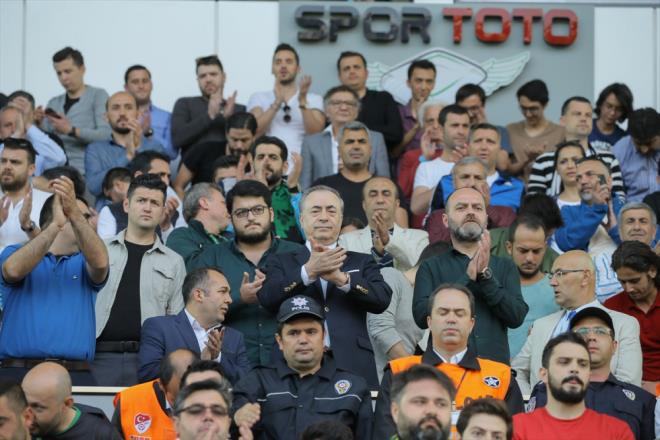 Akhisarspor - Galatasaray ma fotoraflar