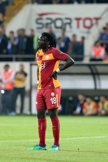 Bafetimbi Gomis, Sper Lig'in 31. haftasndaki Beikta karlamasnda da penalt vuruundan yararlanamamt.