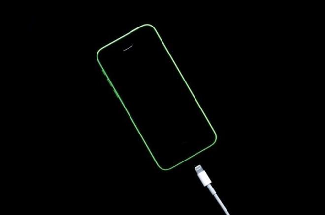 Dier bir sebep de muhtemelen kullanclarn kiisel bilgilerini mobil cihazlarnda depolamalar ve bu bilgilerinbana bir ey gelmesini istememeleri. Pek de haksz saylmazlar deil mi?