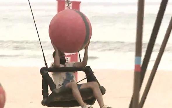 ADA OYUNUNU HANG TAKIM KAZANDI?: nller ve Gnlller takmndan en iyi kz ve erkek yarmaclar baraka ve erzak dl iin ada oyununda mcadele etti. Kazanan takm Gnlller oldu.