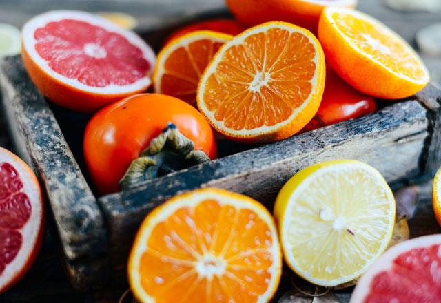 Turungiller: Turungiller meyve asidi bakmndan zengin meyvelerdir. A karnna tketildii zaman mide yanmasna neden olabilir. Ayrca mide iltihab riskini ve hatta mide lseri oluma riskini de artrr.