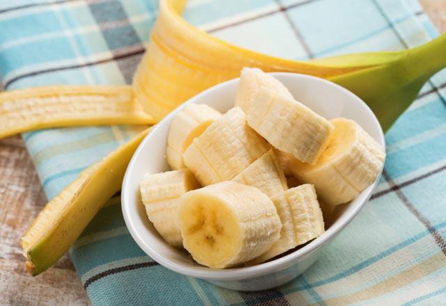 Muz: Mideniz boken muz yediinizde kannzdaki magnezyum miktarnda ciddi bir art olur. Bu art kalbinize zarar verebilir.