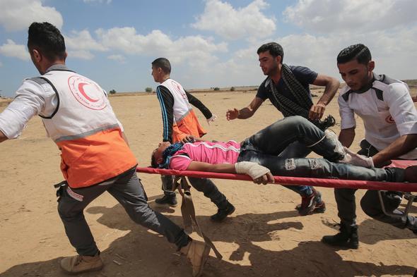 Binlerce kiinin Gazze eridi'nde snr blgelerinde topland aktarlyor. Gazze'de birok blgede gsteri dzenleniyor.