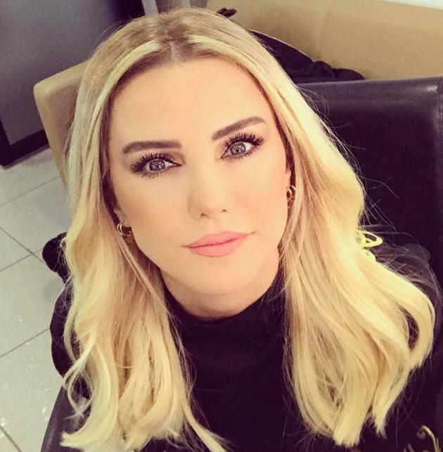 ECE ERKEN  :  "Sakn, Allah&#8217; zalimlerin yaptklarndan habersiz sanma!  Allah, onlar ancak gzlerin dehetle bakakalaca bir gne erteliyor..." #filistin