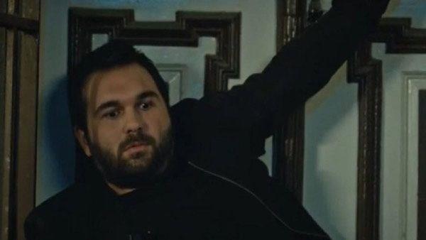 Futbolcu Arda Turan'n oyuncu kardei Okan Turan, dizide 'ahin Aa'nn olu 'Reha' karakterini canlandryordu. Reha, son blmde babasna kurulan pusuda ldrld. ntikam yemini eden ahin Aa, "Cann istiyorum" diyerek final sahnesinde nal'a bak ekti.