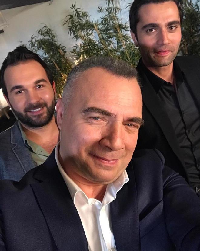 Dizinin ynetmeni Onur Tan, Turan iin, "Canmn ii benim.... dnyalar gzelim.... Aile terbiyesi, sevgi, sayg, alkanlk, inan, yardmseverlik, pozitif enerji hereyi var ok kr... Ama en nemlisi kabiliyet... Kabiliyet olmadka sanat olunamaz; azimle altka , var gcyle gayret gsterdike her zaman daha iyisini yapt... seni ok seviyorum canm kardeim.... yolculuumuz balasn artk... Sizleri bytp yetitiren ana babaya Allah sonsuz ifa ve salk versin inallah... Gerek sanat onlar nk byle gzel evlatlar yetitirenler... seni ok seviyorum..." ifadelerini kulland.