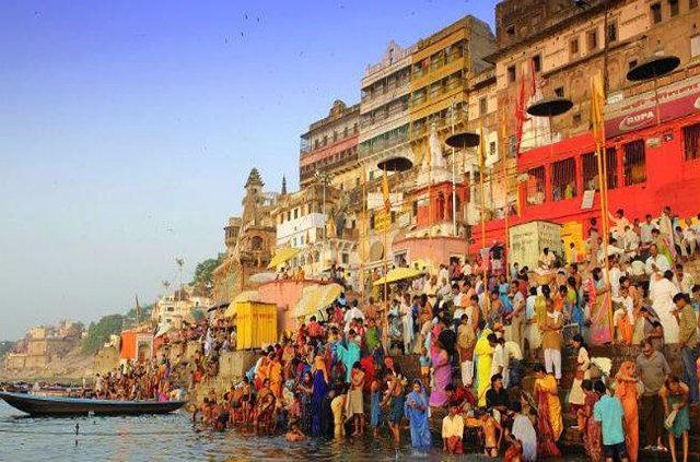 <p><b>4 HNDSTAN</b></p>  <p>  Dindar bir insanm: 94%</p>  <p>  Dindar deilim: 3%</p>  <p>  Ateistim: 2%</p>  <p>  Yant yok: 1%</p>