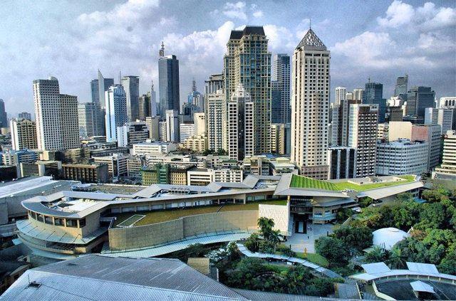 <p><b>11 FLPNLER</b></p>  <p>  Dindar bir insanm: 90%</p>  <p>  Dindar deilim: 9%</p>  <p>  Ateistim: 0%</p>  <p>  Yant yok: 1%</p>