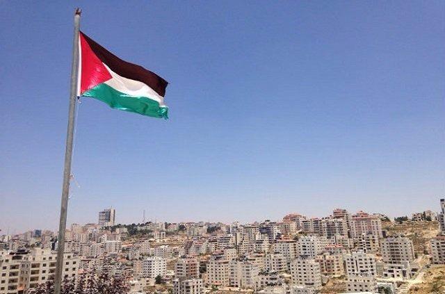 <p><b>34 FLSTN</b></p>  <p>  Dindar bir insanm: 61%</p>  <p>  Dindar deilim: 34%</p>  <p>  Ateistim: 1%</p>  <p>  Yant yok: 4%</p>