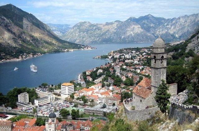 <p><b>38 ARNAVUTLUK</b></p>  <p>  Dindar bir insanm: 56%</p>  <p>  Dindar deilim: 30%</p>  <p>  Ateistim: 9%</p>  <p>  Yant yok: 5%</p>