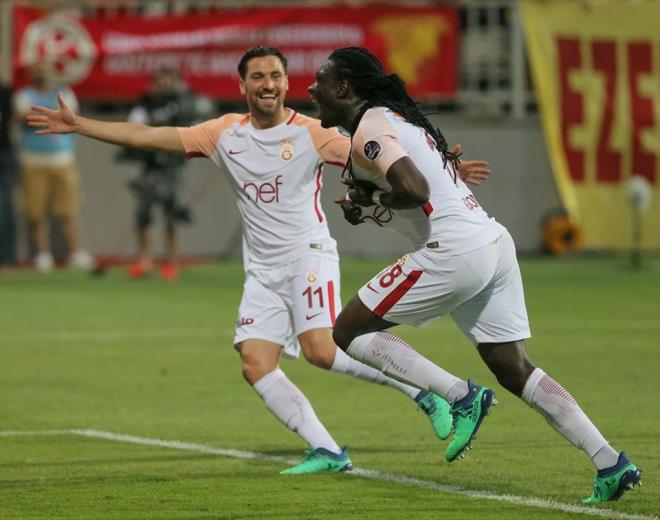 Fatih Terim, toplamda 7 lig ampiyonluuyla bu alanda rekoru da elinde bulunduruyor.