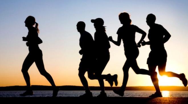 En etklili yntemlerden biri de egzersizdir. Yemekten sonra ken rehavet, ksa bir yrye kmak iin motivasyonunuzu azaltabilir. Ancak yapacanz kk bir yry bile ikinliin azaltlmasnda son derece etkilidir. Yrme, sindirimi tevik eder ve mide asidin soluk borusuna kt refl gibi ikayetlerin olumasn nler.