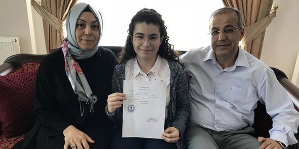 AK Parti'nin en gen milletvekili aday Elifnur Bayram Kocaeli 11. sradan aday oldu...