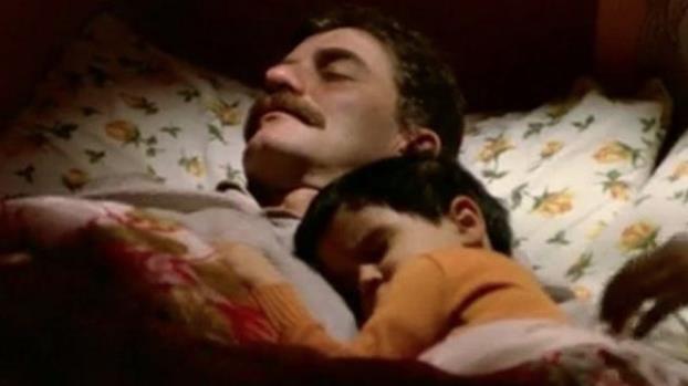 Kadir nanr ve Trkan oray ile barollerini paylat "Selvi Boylum Al Yazmalm" filminin kendileriyle adeta zdeletiini ifade eden Mekin, Trk halknn bu filme ok fazla deer verdiini syledi.