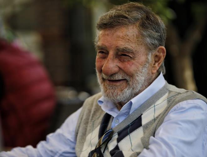 "Selvi Boylum Al Yazmalm"n yan sra "Yaam Kavgas", "Bir Trk'e gnl verdim", "Krallarn kaderi", "Gurbette lenler", "Vurun Kahpeye", "Akn aclar", "Sevmek gnah m?", "Mahere kadar", "Yosmann Kz" gibi birok filmde sinemaseverlerin karsna kan Mekin, yakn dnemde de "Kurulu", "Filinta", "Kayp ehir" gibi dizilerde rol ald.