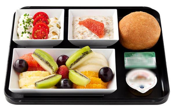 Havayolu irketlerinin garip tasarruf yntemleri var. Buna ne gzel rnek, American Airlines, menlerinden bir zeytin kararak bir defada 40 bin dolar tasarruf etti.