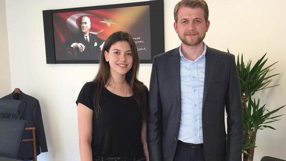 Y Parti&#8217;den Merve Asa, Bursa 1&#8217;inci blgeden 10&#8217;uncu sradan aday oldu. Bu blgenin 10 milletvekili bulunuyor. Y Parti ilk kez seime katlyor.