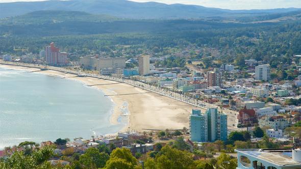 <p>23- Urugay </p>  <p> </p>  <p>23- Arap Emirlikleri </p>  <p> </p>  <p>24- Seyeller</p>  <p> </p>  <p>25 - Aziz Kitts </p>