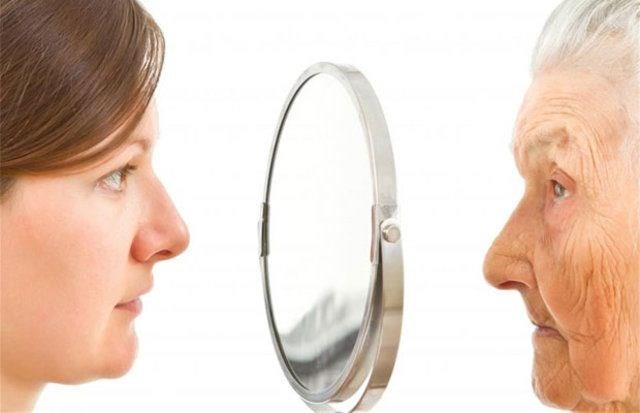 4- Durmadan, yapabildiiniz kadar modifiye nav ekin (dizlerin zerinde), vcudunuzu dz bir izgide tutarak ve gsnz 10 cm&#8217;lik bir alana kadar alaltn.