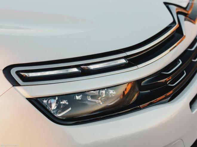 Fransa&#8217;daki Rennes-La Janais tesisinde retilen C5 Aircross, 2018 sonunda sata sunulacak. 2019 sonunda sunulmas planlanan Plug-in Hybrid (PHEV) versiyonu ise Citroen&#8217;in ilk Plug-in Hybrid modeli olacak.