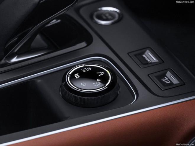 Citroen, yeni SUV modeli C5 Aircross&#8217;u tantt.