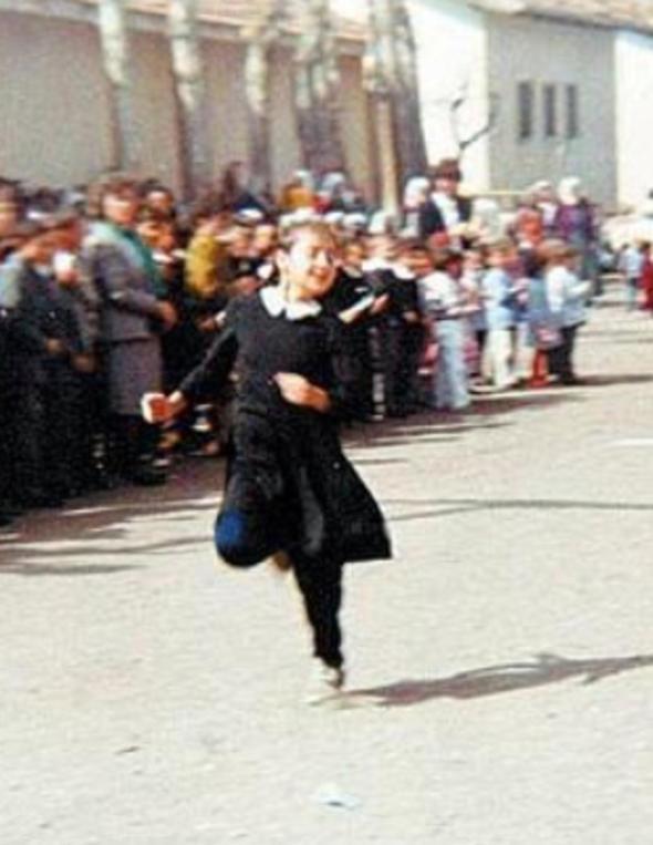 O zamandan beri hep kouyor.