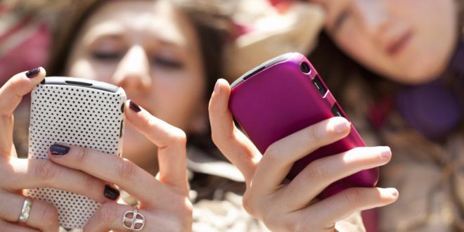 Arkadalarnzla elenmeye ktnzda paylatnz ya da etiketlendiiniz fotoraflara dikkat edin. Tabii ki biraz elenmenin ve bunu paylamann bir sakncas yok, fakat sarho olduunuzun ok belli olduu fotoraflar koymak sizin iin pek iyi sonulanmayabilir.