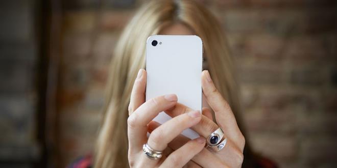 Sosyal medyay hepimizin sevdiini ya da kullandn biliyoruz. Fakat sosyal medya dndnz kadar masum ya da basit olmayabilir, bu yzden neler paylatnza ya da yazdnza dikkat etmeniz sizin anzdan yararl olabilir.