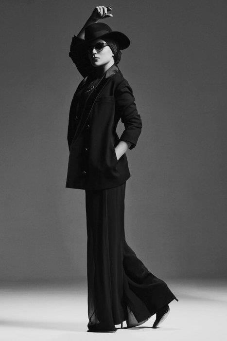 EKERE HAYIR    KSV'nin dzenledii stanbul Caz Festivali bu yl 25. yln kutluyor. 26 Haziran'da balayacak festival Robert Plant'tan, Nick Cave'e, Melody Gardot'dan Benjamin Clementine'e birok ismi arlayacak. Mzisyenlerin hepsi kendine zg tarzlaryla bilinse de kulis isteklerinde ortak bir dil tutturduklarn sylemek mmkn.