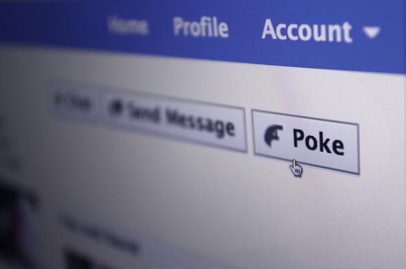 Facebook'ta 'poke'lediiniz gnleri ne abuk unuttunuz?  <br>  Sahi bir ara Facebook'ta 'poke' yani 'drt' zellii de vard; mesaj gndermek yerine kullanclar bu ekilde birbirlerini drterdi.