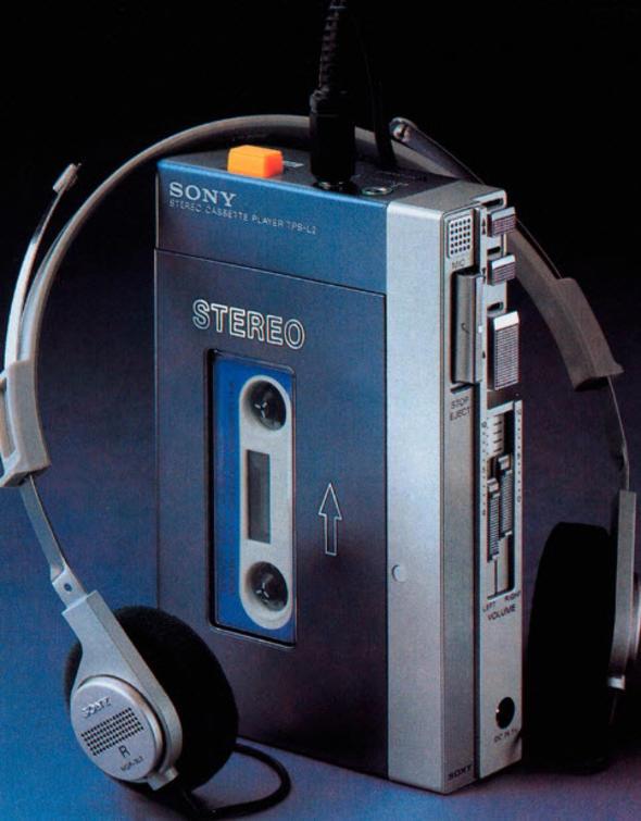 Kasetli Walkman  <br>  Kasetli Walkman'ler bir zamanlar yolda her yerde mzik dinlemek istediimizde yanmzdan ayramadmz cihazlard.