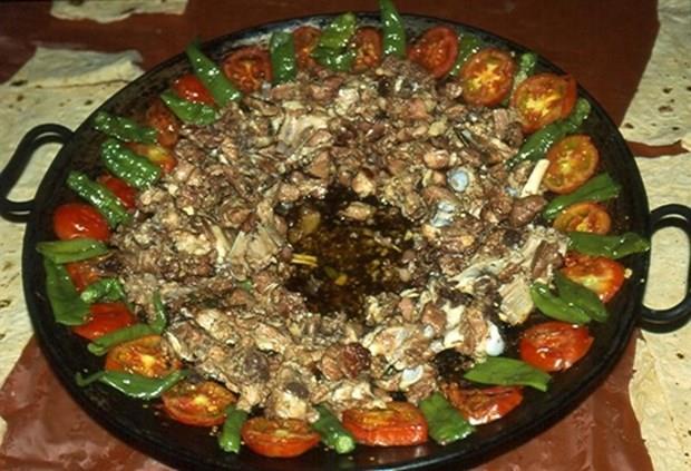 Selekeli | Ar<p>      Sacda piirilen bu enfes lezzet, Ar Da'nn hametini sofralara tayor.