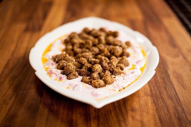 Alt Cackl | Gaziantep<p>    Gaziantep'ten yaylan lezzet cmb; taze sarmsak, kuzu eti ve trnak pide ile.