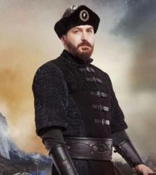 CELAL AL: Sen ne gzel adamdn be kardeim. Ne kadar ok sevenin ardndan hayrla yd edenin var&#8230; Senin gibi adam ge bulduk ama erken kaybettik... Mekann cennet olsun reis...