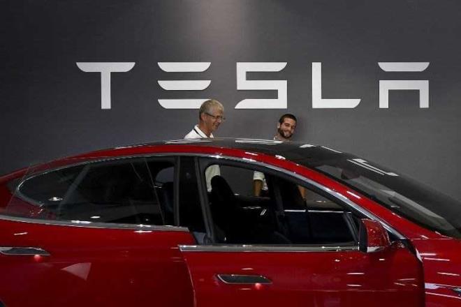 8. Tesla<p>      Son yllarda adndan ska sz ettiren Tesla yzde 60'lk bir deer art gstererek dikkati ekmeyi yine baard.