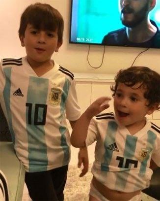 Dizinin yayn srasnda dnyaca nl futbolcu Lionel Messi'nin paylam ise sosyal medyada byk ilgi grd. Messi'nin ocuklarnn fotorafn paylat karede yer alan televizyonda 'Kara Para Ak' isimli dizinin ak olduu grld.