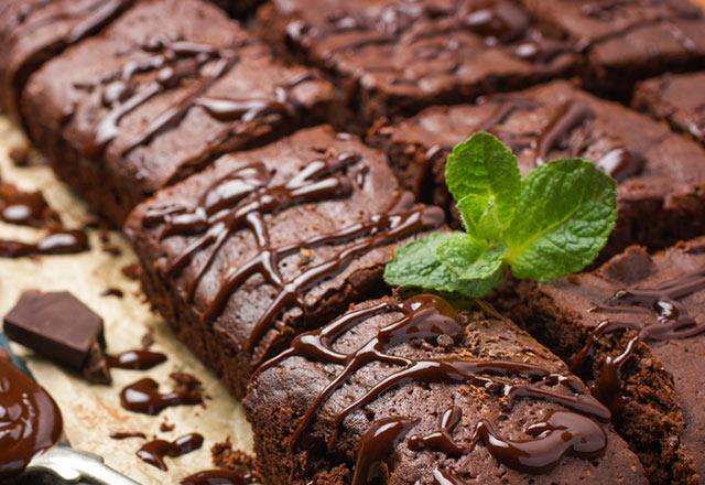 Ekmek yiyemediinden dolay cannn daha ok tatl istediini dile getiren Gina, bu ekilde daha ok kalori alarak tembelletiini ve bundan nefret ettiini belirtiyor. Ekmek yerken bu tarz eyler hissetmediini de szlerine ekliyor.