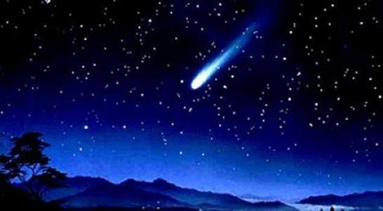 Açık bir gecede, çıplak gözle iki bin ayrı yıldızı görmek mümkündür.